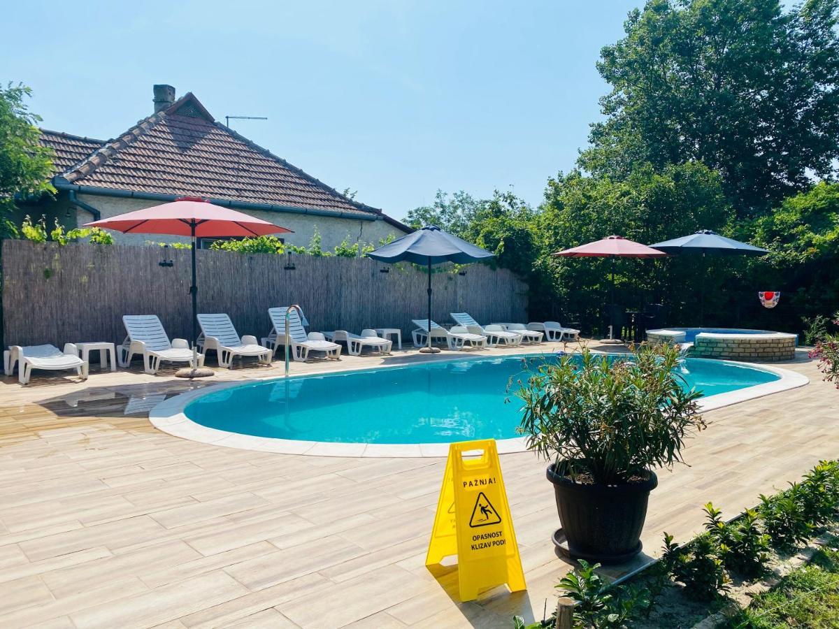 Villa Larus Palić Zewnętrze zdjęcie